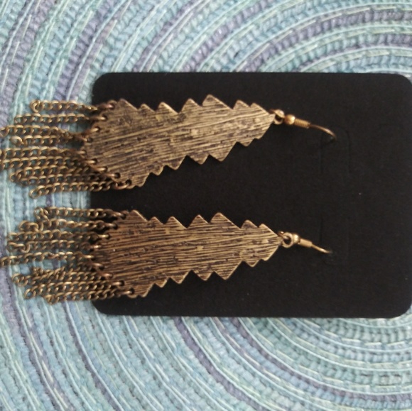 Modern boho earrings - Picture 4 of 4